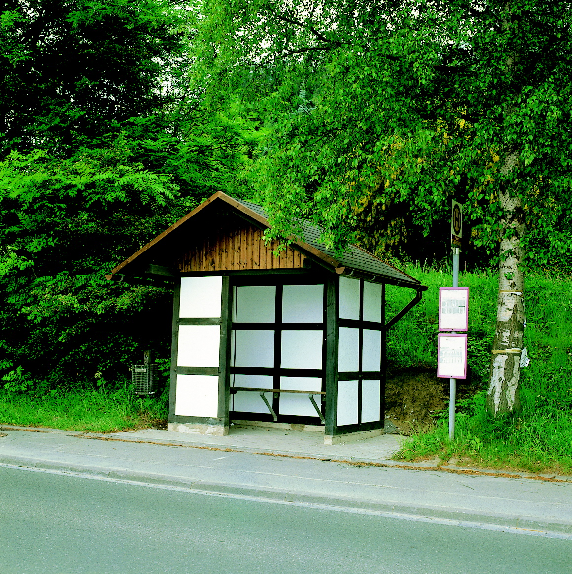 Fachwerkwartehaus  Felder verputzt