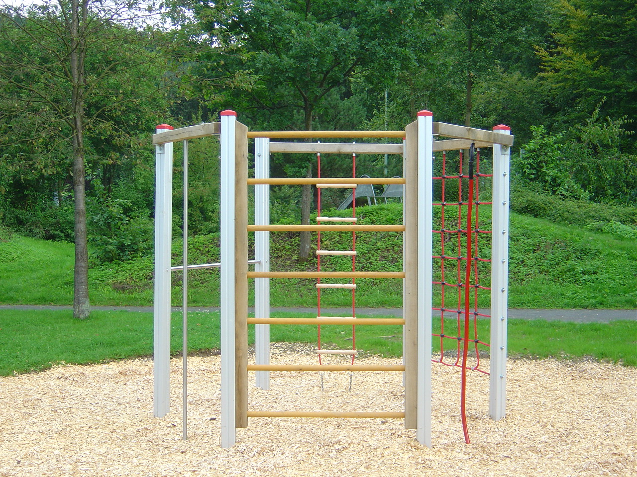 Sechseckturnkombination Herkulestaunetz Alu-Douglasie