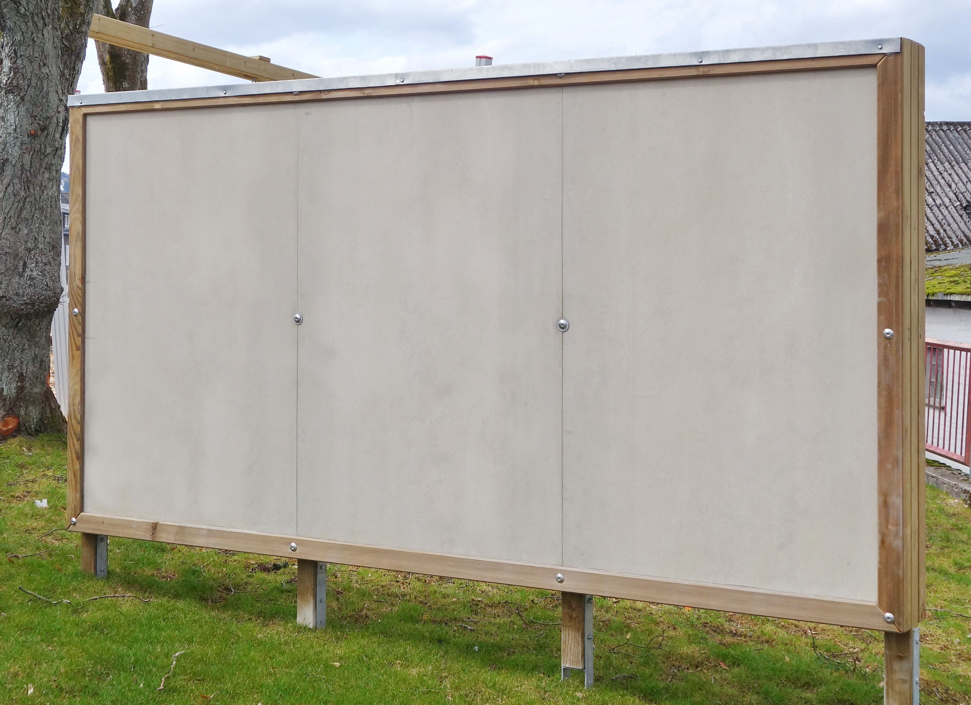 Graffitiwand beidseitig freistehend