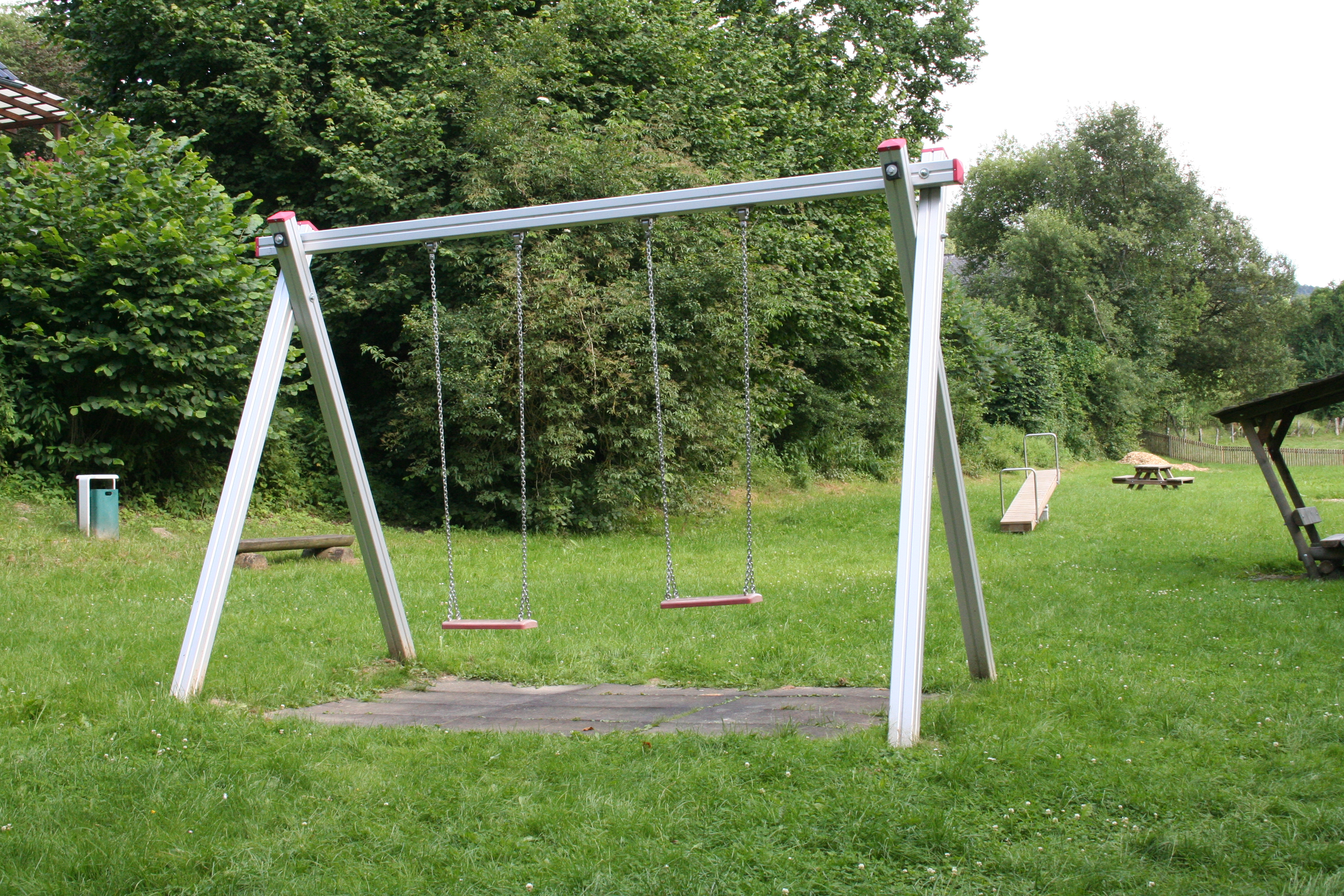 Großer Schaukelbock ohne Schaukelsitze