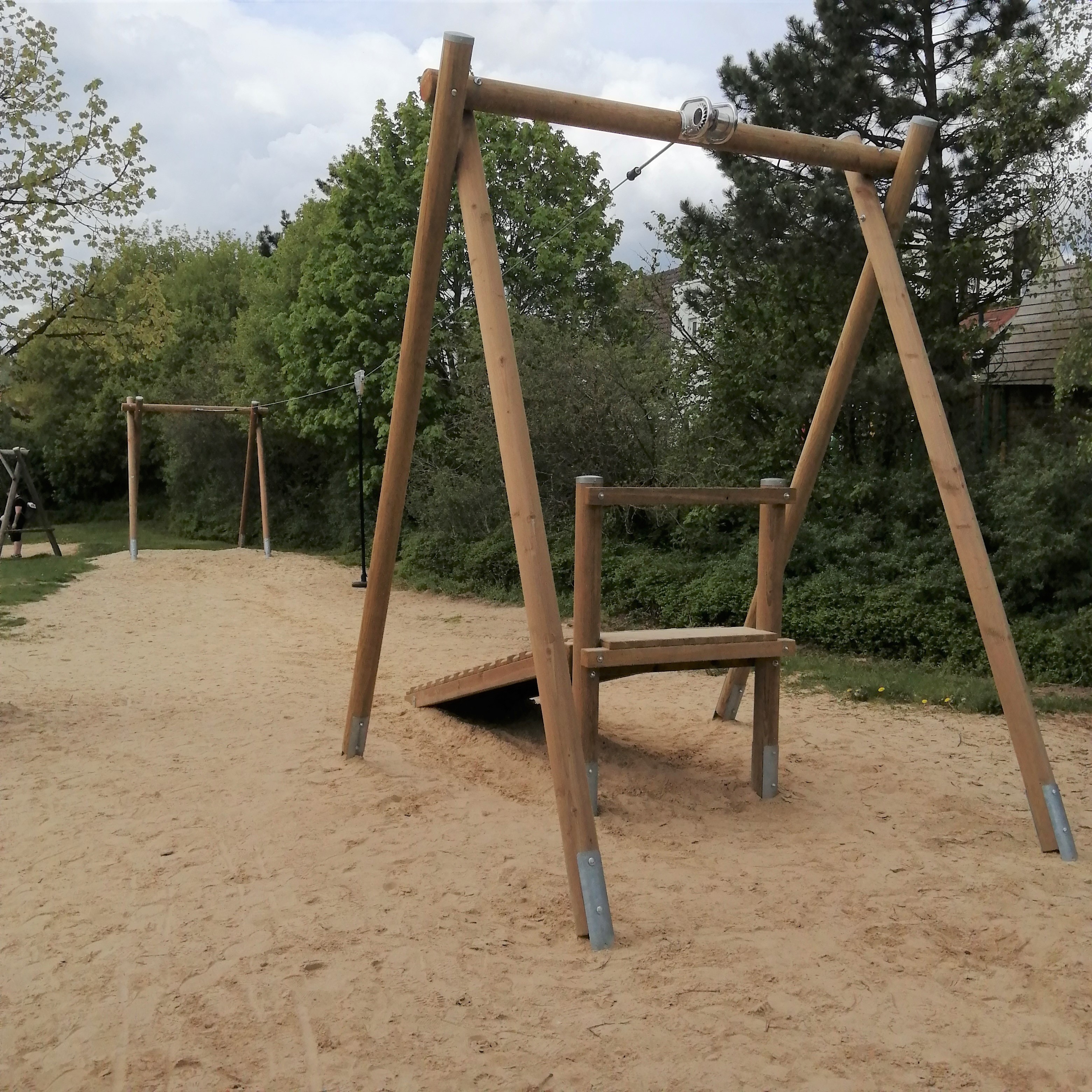 Große Seilbahn 50 m lang mit Rampe